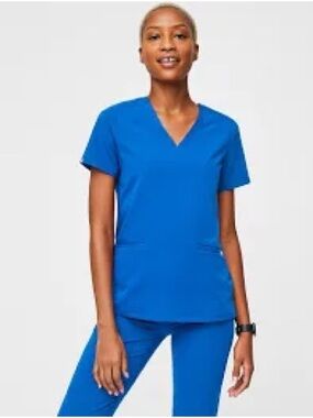 Figs Scrub Top